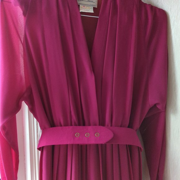 Long sleeved one piece jumpsuit - Picture 2 of 4